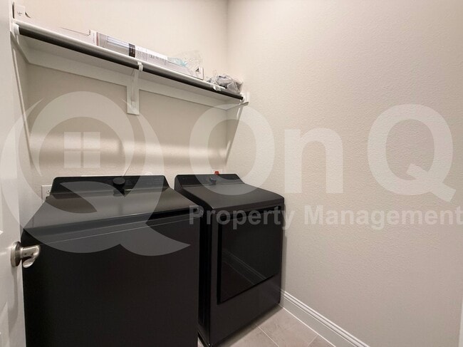 Building Photo - 11531 Chartwell Ct