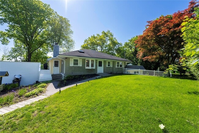 Building Photo - 26 Mountain View Dr