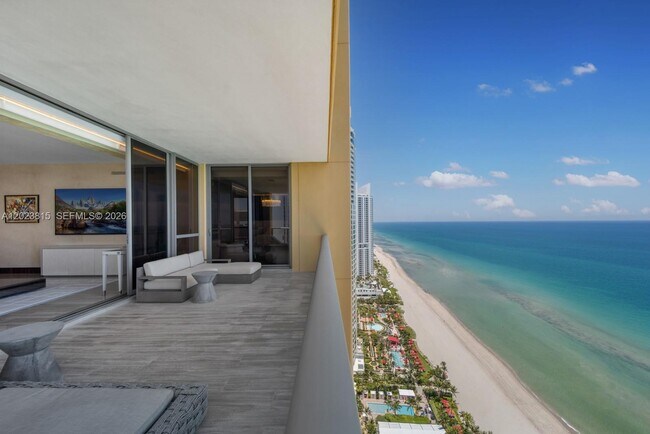 Building Photo - 17749 Collins Ave