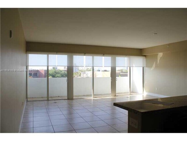 Building Photo - 2694 Inagua Ave