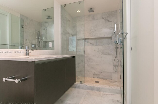 Building Photo - 1451 Brickell Ave
