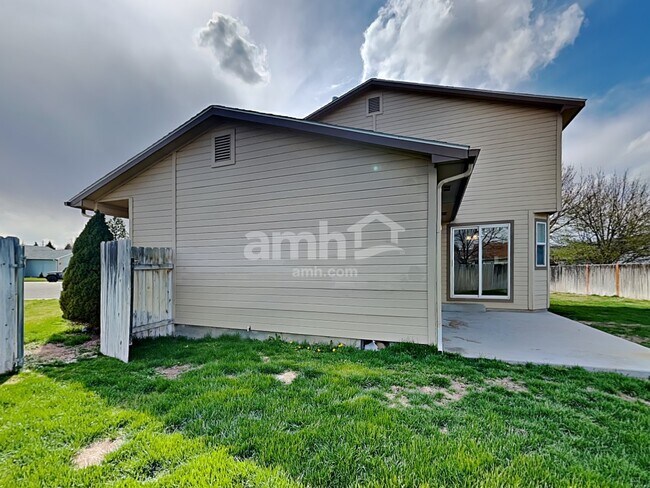 Building Photo - 634 Driftwood Ln