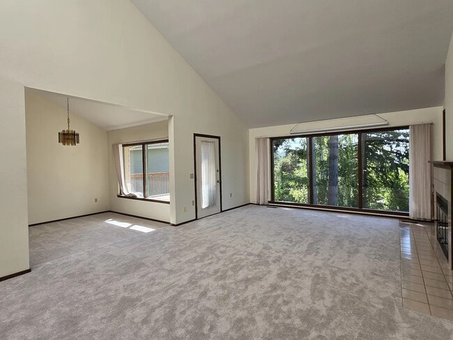 Building Photo - 1709 Edwards Ct