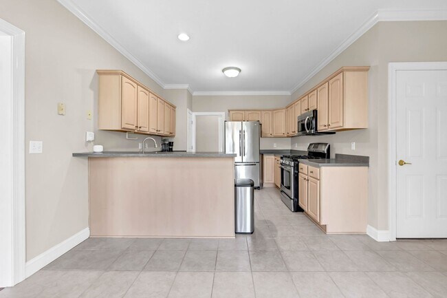 Building Photo - 4276 N Woodstock Dr