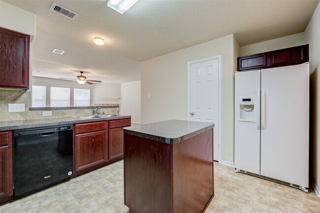 Building Photo - 4910 Conifer Ridge Way