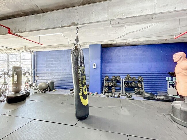 Building Photo - 690 SW 1st Ct