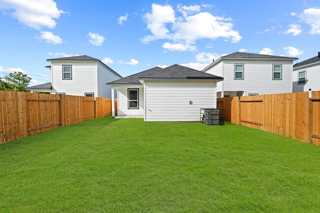 Building Photo - 1409 Acorn Mdw St