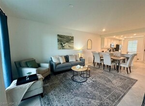 Building Photo - 12180 Wellen Golf St