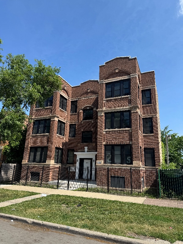 Primary Photo - 4706 W Washington Blvd