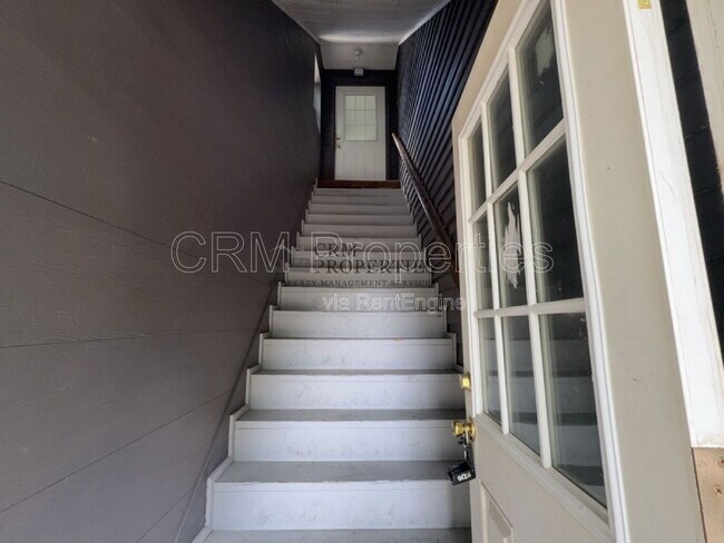 Building Photo - 1224 High St Rd