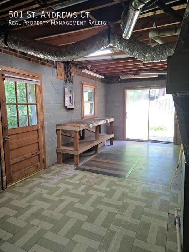 Building Photo - 501 St Andrews Ct