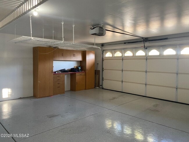 Building Photo - 5028 W Hurston Dr