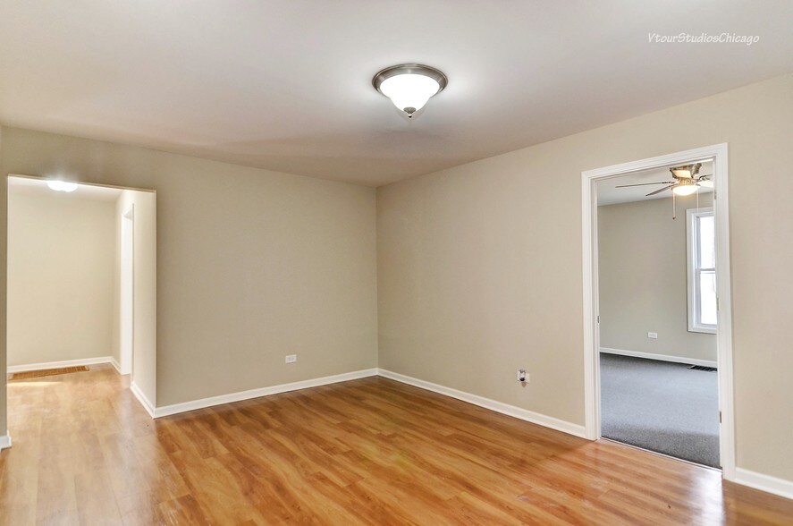 Living Room - 524 Spring St