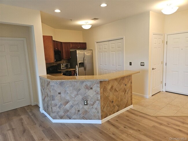 Building Photo - 934 Tower Ridge Cir