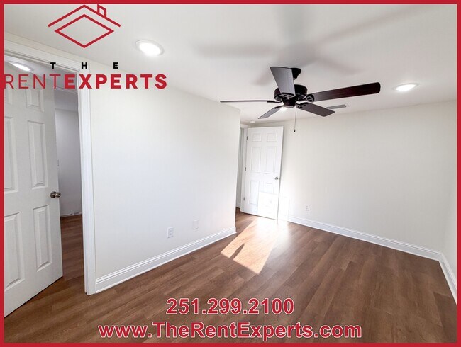 Building Photo - 1051 Lubel Ave