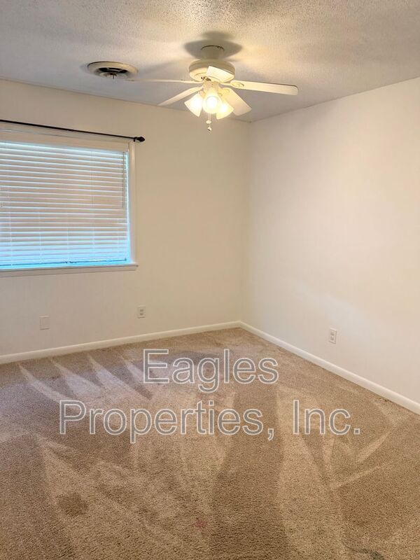 Building Photo - 1902 Harris St