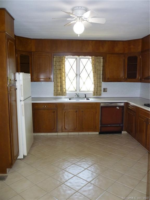 Building Photo - 927 Burroughs Rd