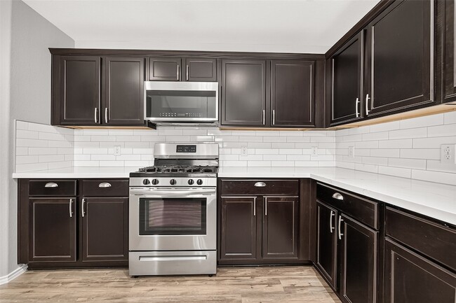 Building Photo - 6014 Namika St