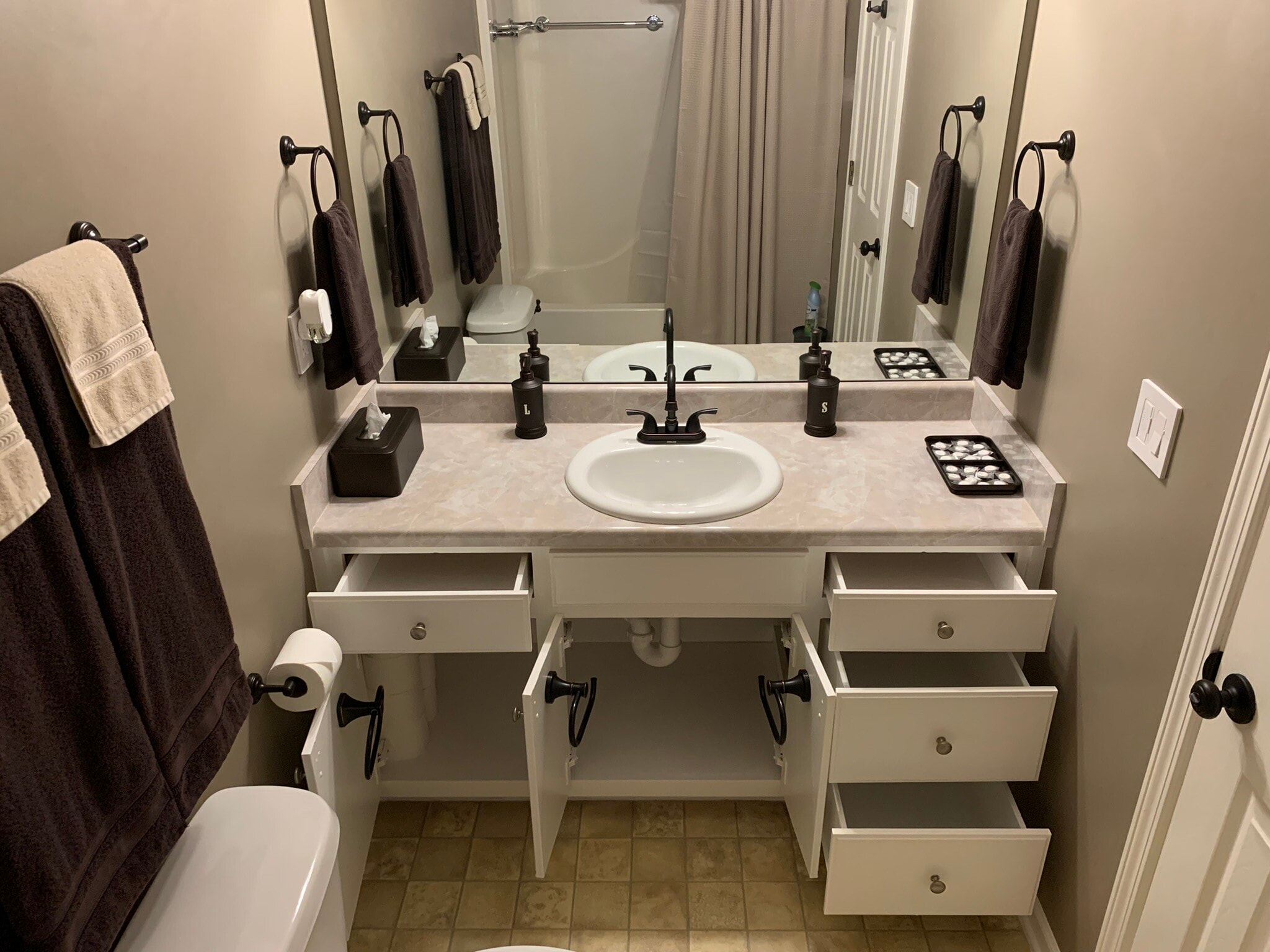 Building Photo - 1866 Whitley Rd