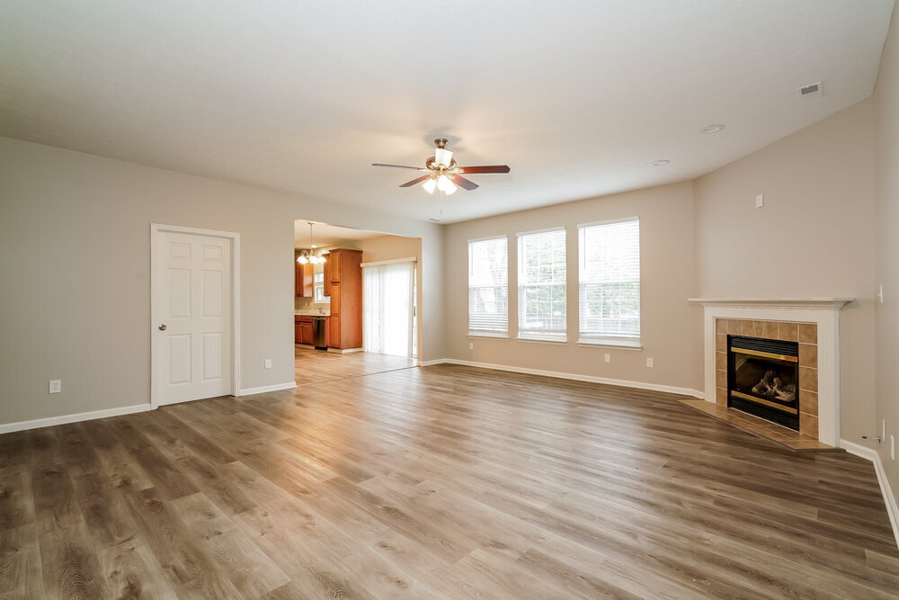 Building Photo - 6571 Daisy Hill Ct