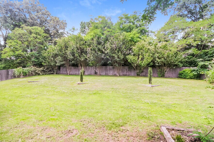 Building Photo - 2382 Bethany Dr