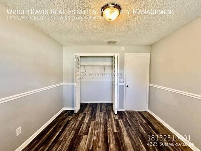 Building Photo - 4223 Summerdale Dr