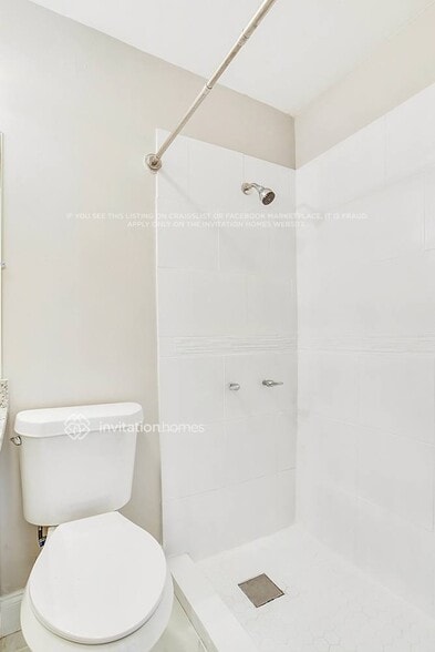 Building Photo - 6226 Dahlia Dr