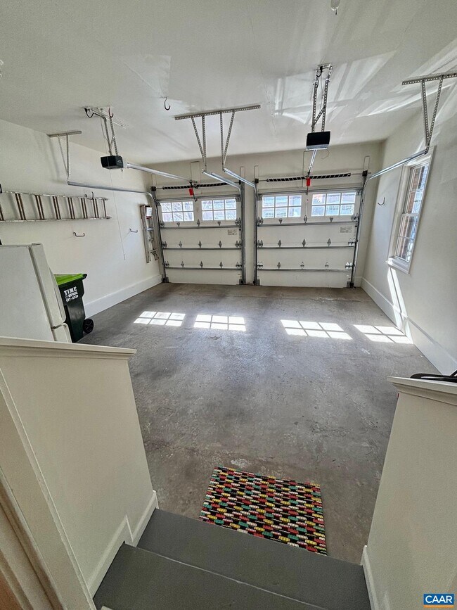 Building Photo - 643 Eight Woods Ln