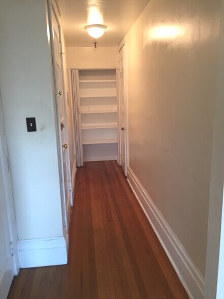 Building Photo - 470 Beacon St