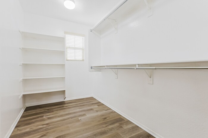 Building Photo - 20953 E Via De Olivos