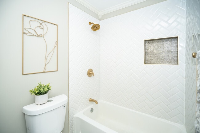 Building Photo - 2835 Rutland Cir