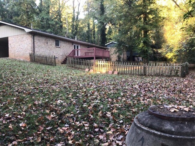 Building Photo - 5826 Simone Dr