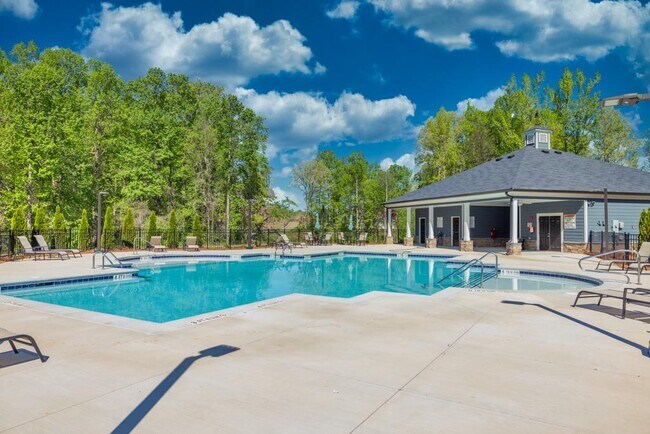 Building Photo - 166 Magnolia Dr