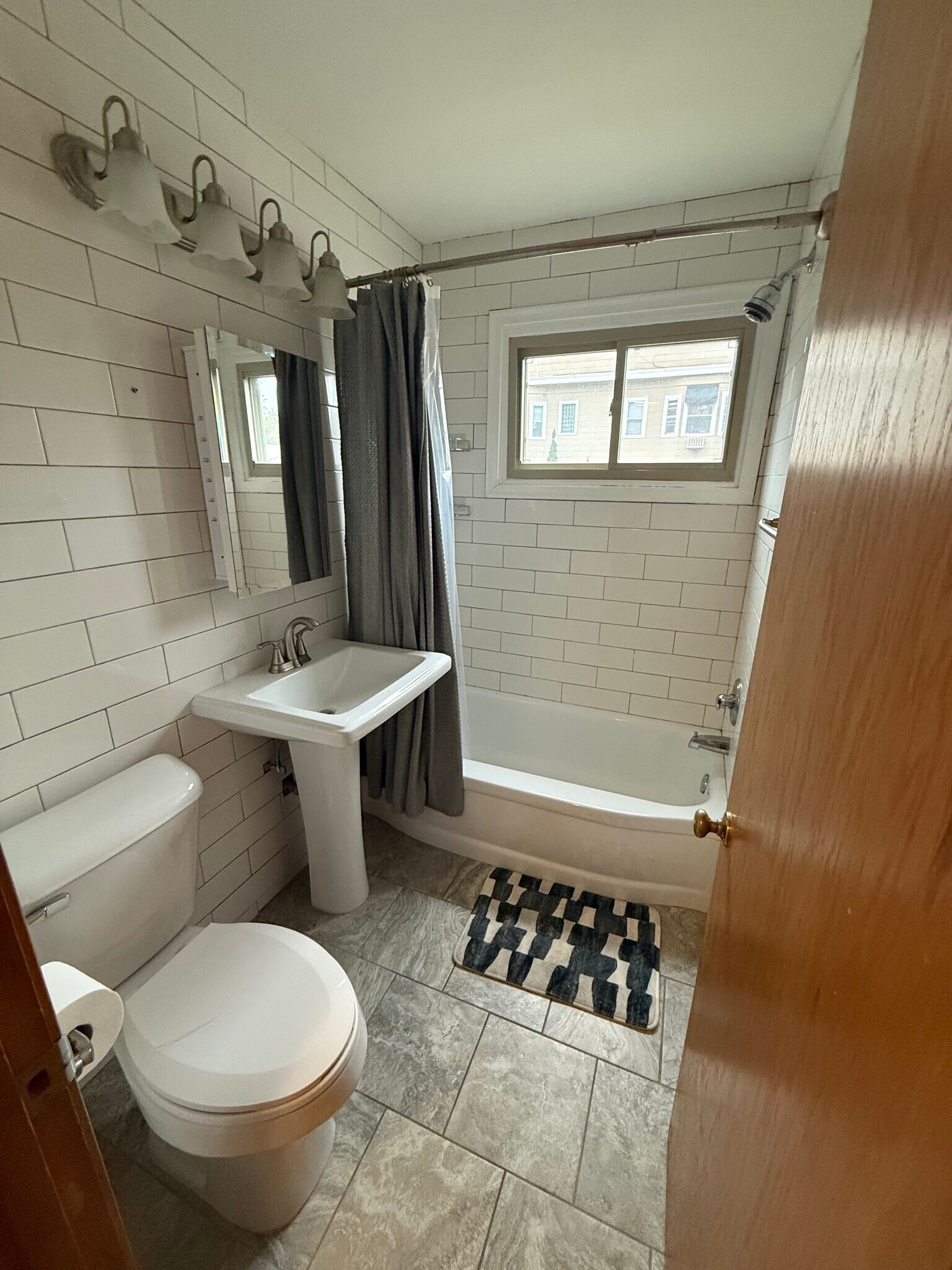 Building Photo - 3020 W 44th St