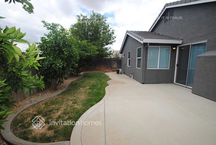 Building Photo - 2679 Meadowland Way