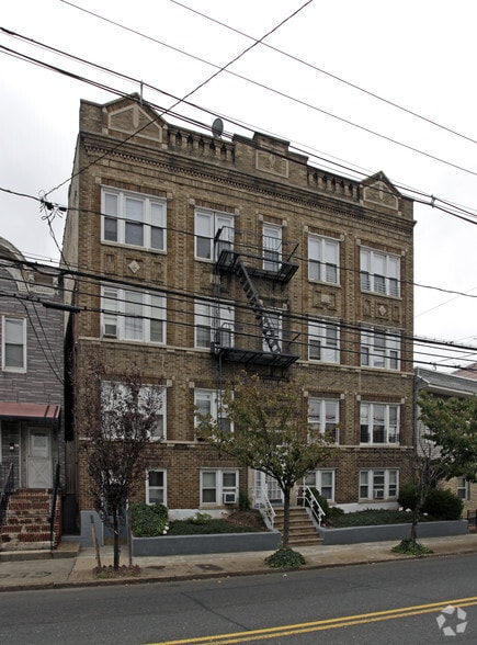 exterior - Angel View Apartments