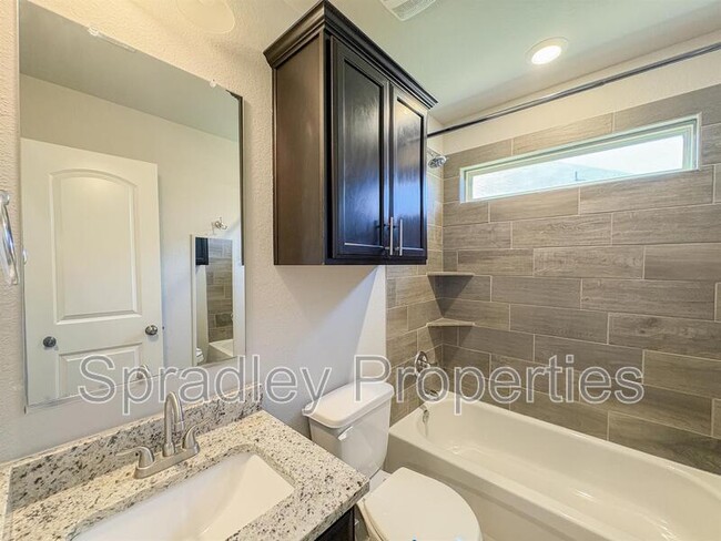 Building Photo - 1131 Kiskadee Branch Dr