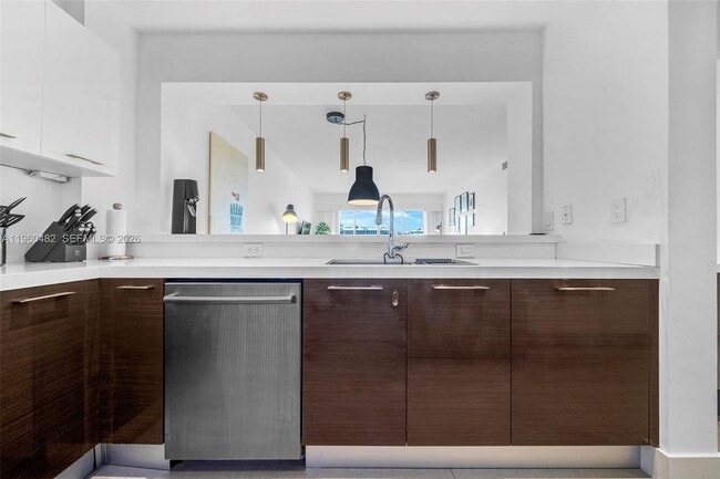 Building Photo - 201 Crandon Blvd