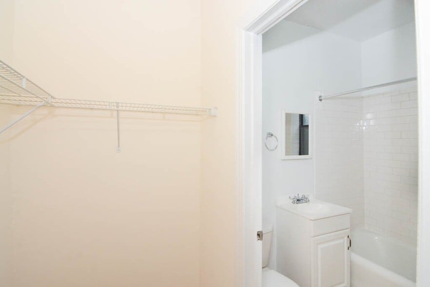 Building Photo - 1742 N Humboldt Blvd