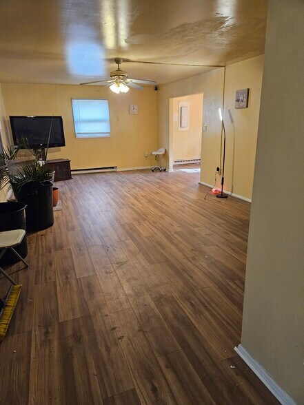 Building Photo - 8838 Cloudcrest Dr