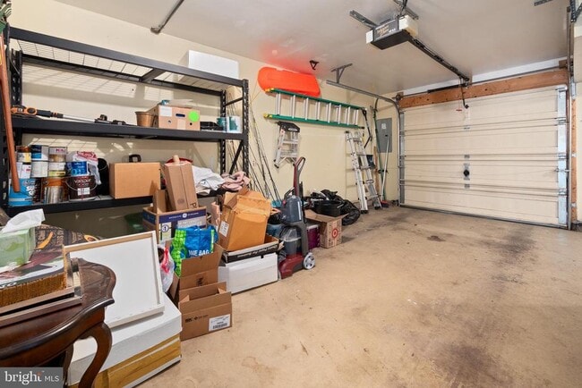 Building Photo - 4079 Waterford Dr