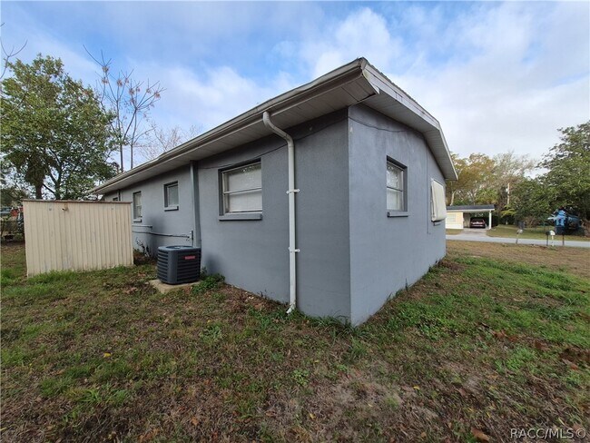 Building Photo - 11 S Barbour St