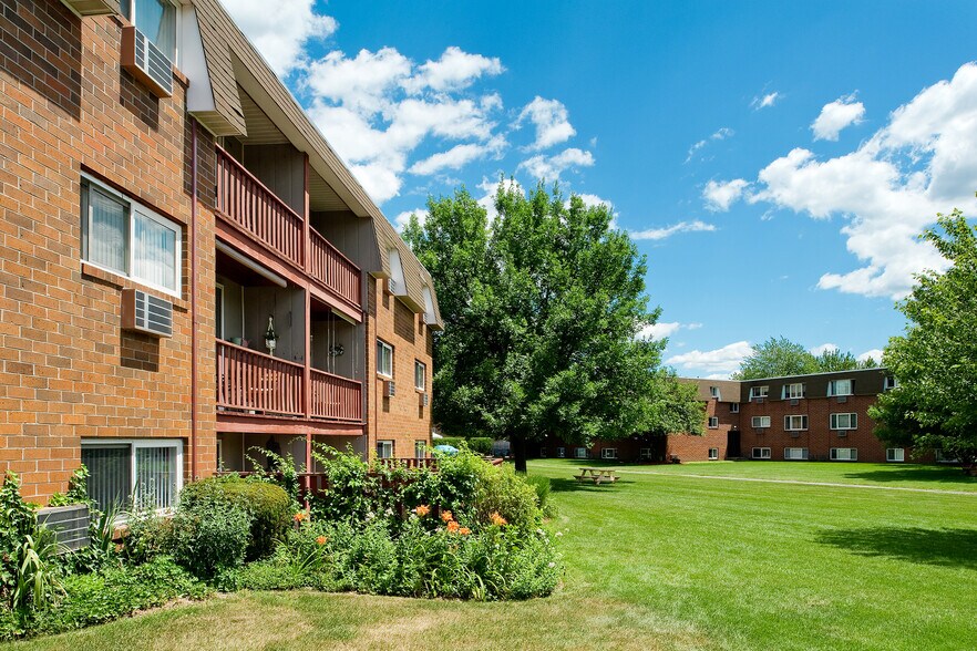 Parkview 180 Parkview Dr Pawtucket RI 02861 Apartment Finder