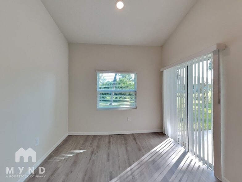 Building Photo - 2690 Shabonne Ln