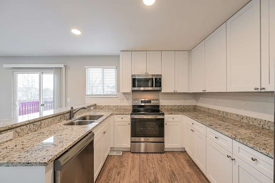 Building Photo - 19815 E Villanova Dr