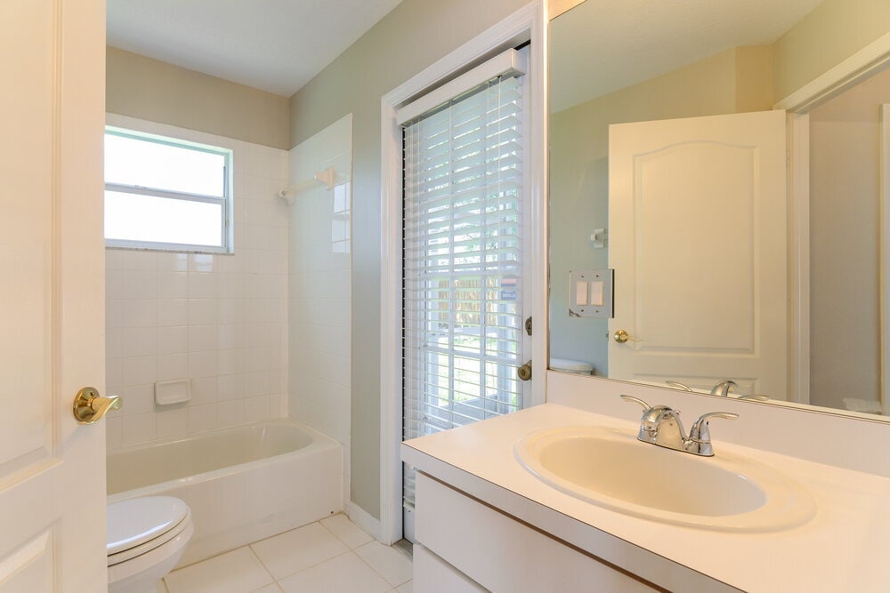 Building Photo - 9339 Hidden Water Cir