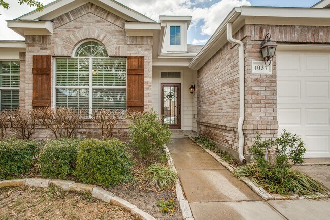 Building Photo - Upgraded 3 bedroom in Master Planned Community of Travis Ranch!!