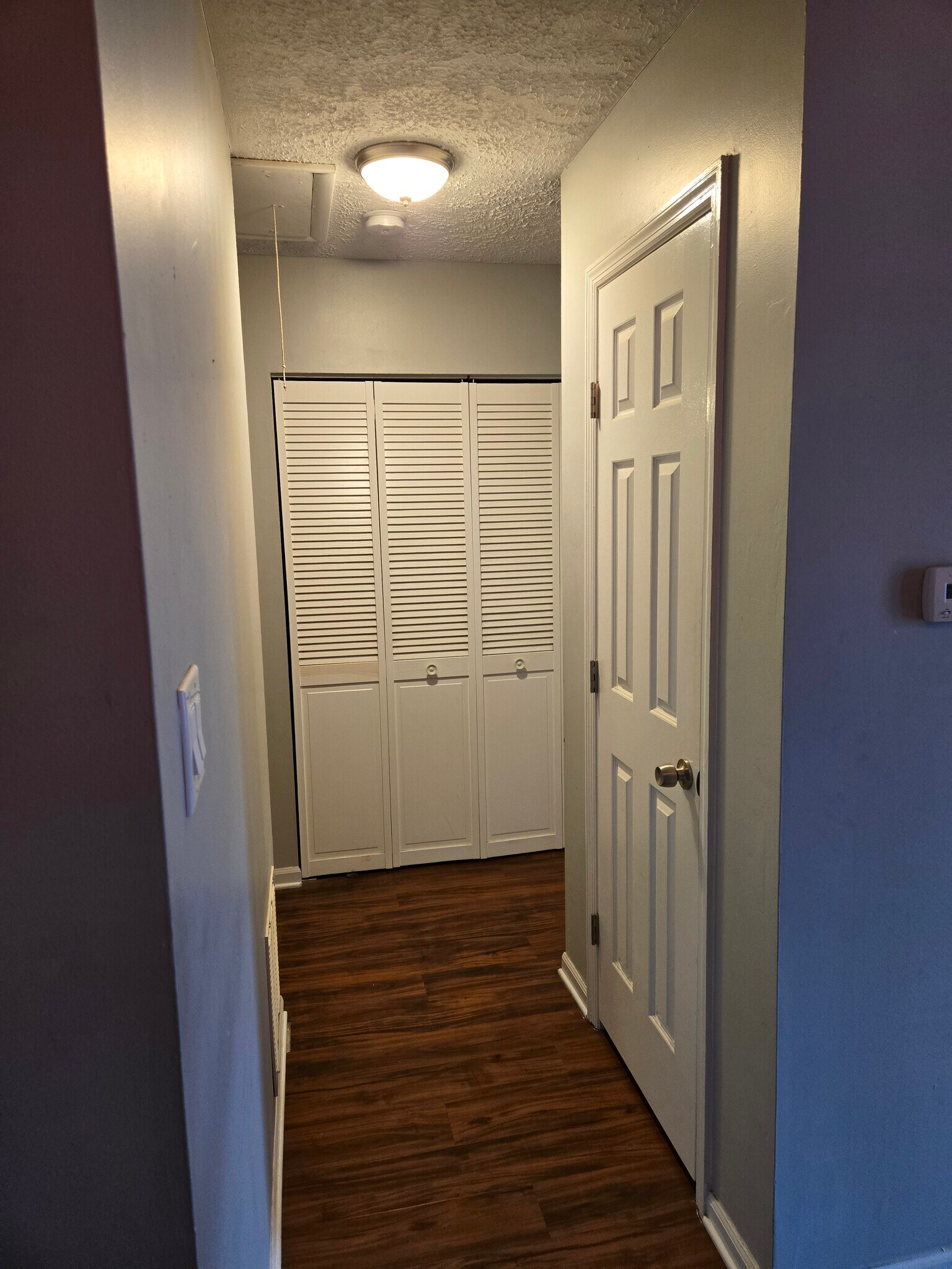 Building Photo - 180 Kenwood Dr