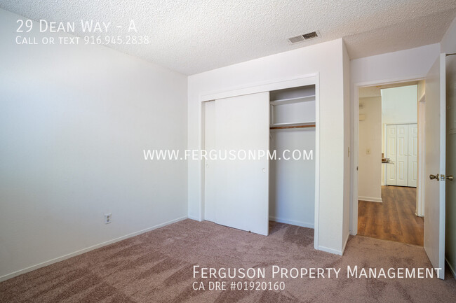 Building Photo - Recently Renovated Duplex in Folsom