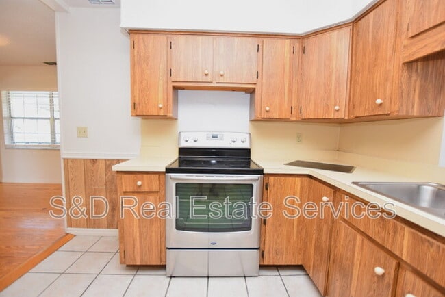 Building Photo - 1503 Hanson Ave